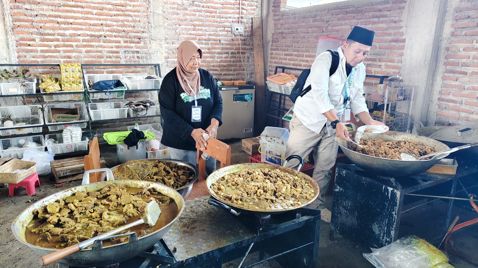Gotong Royong, Dapur Umum Muktamar NU Bagikan 7 Ribu Porsi Gratis Setiap Hari