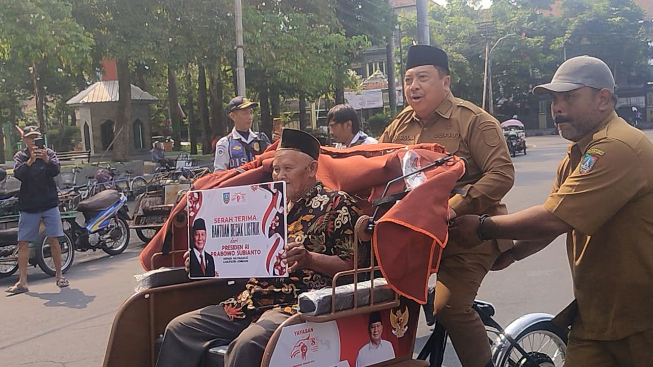 200 Becak Listrik Bantuan Presiden Prabowo Mulai Mengaspal di Jombang