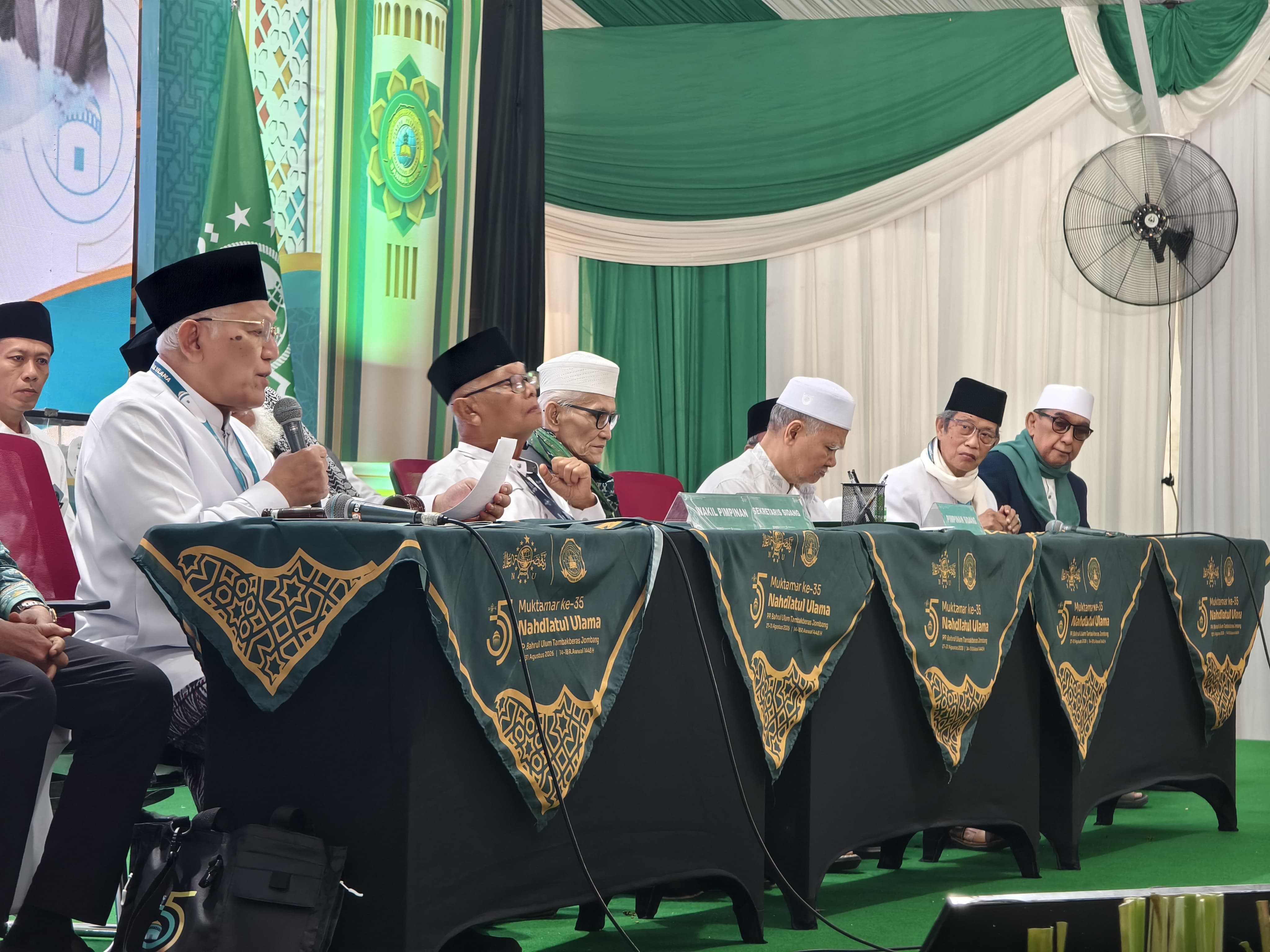 Sah Jadi Ketum PBNU, Gus Kikin Bacakan Kontrak Jam'iyyah dan Pakta Integritas