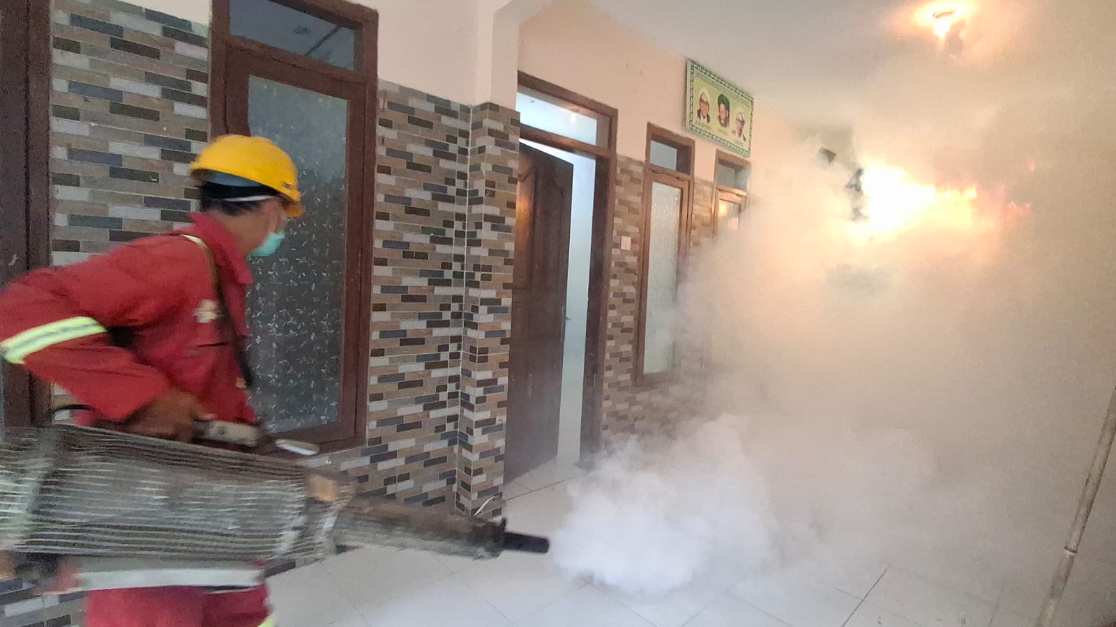 Cegah Demam Berdarah Lokasi Muktamar ke-35 NU Difogging