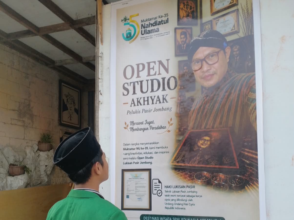 Lukisan Pasir Karya Seniman Jombang Sambut Muktamar ke-35 NU