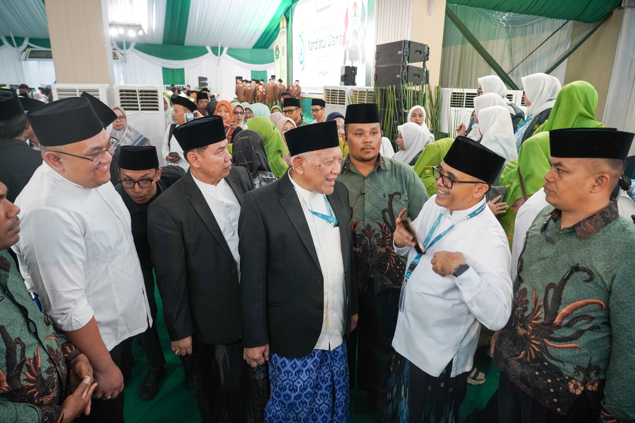 KH Abdul Hakim Mahfudz Resmi Terpilih Jadi Ketua Umum PBNU