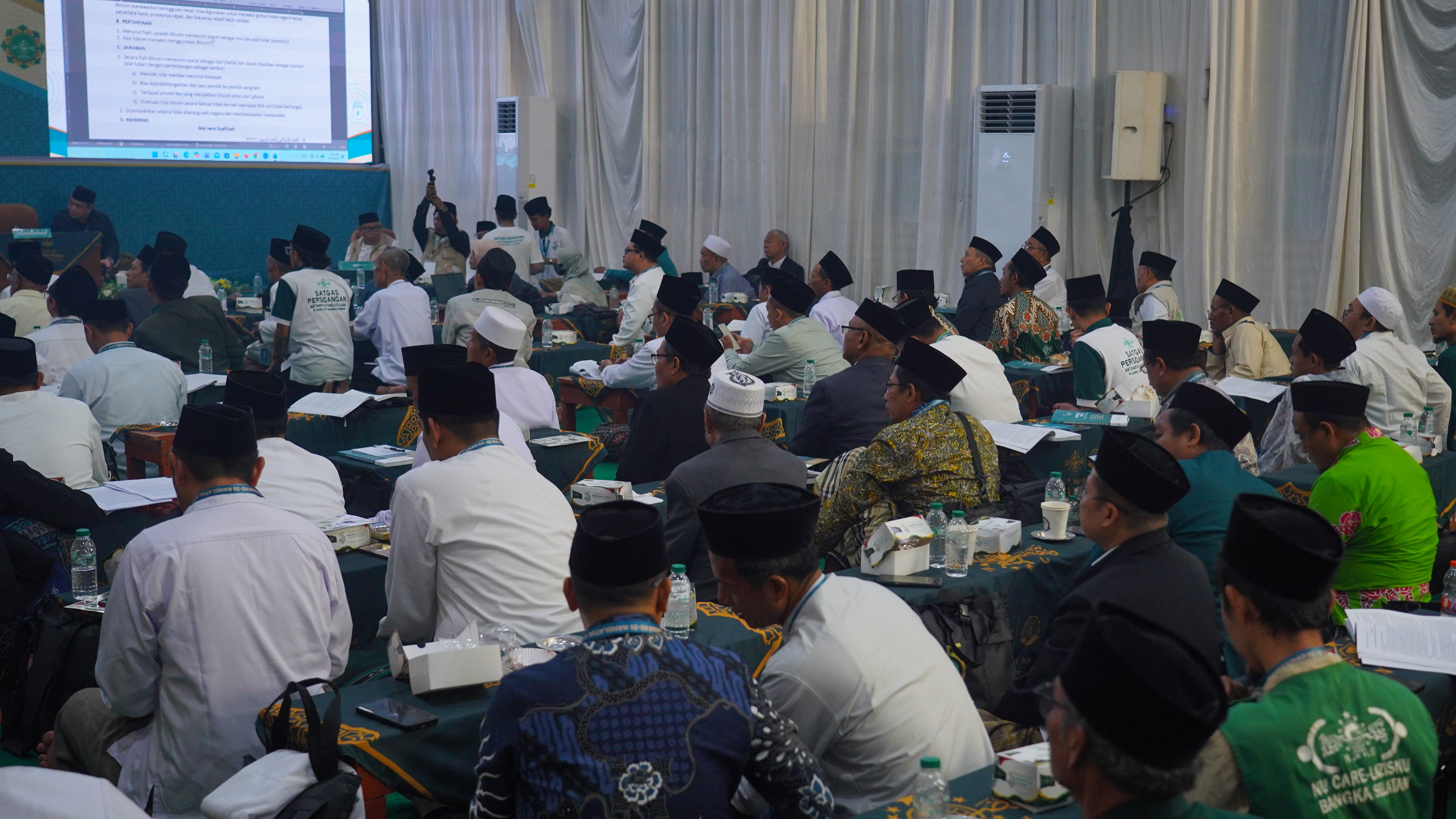Sidang Komisi B