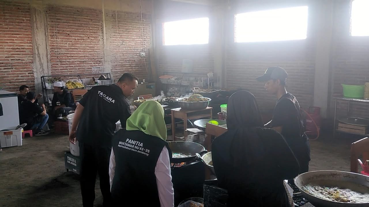 Suasana Dapur Umum