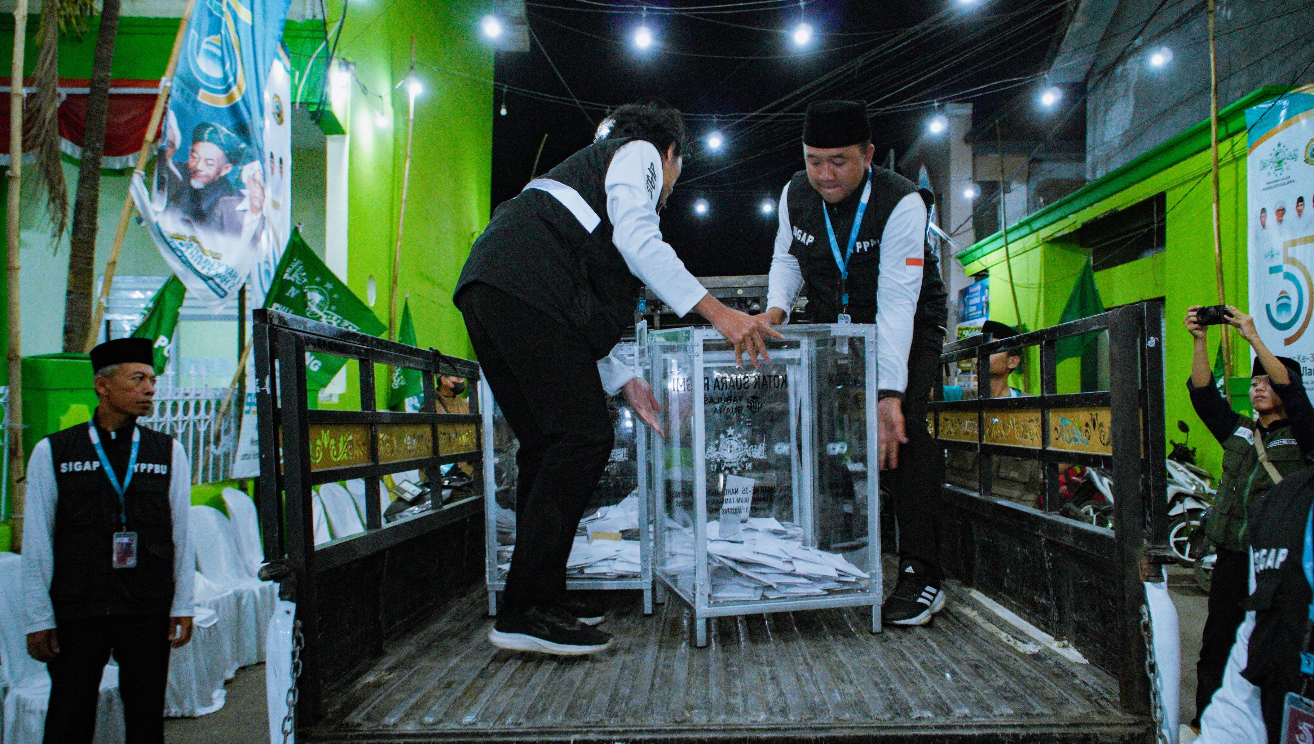Peletakan Kotak Ahwa
