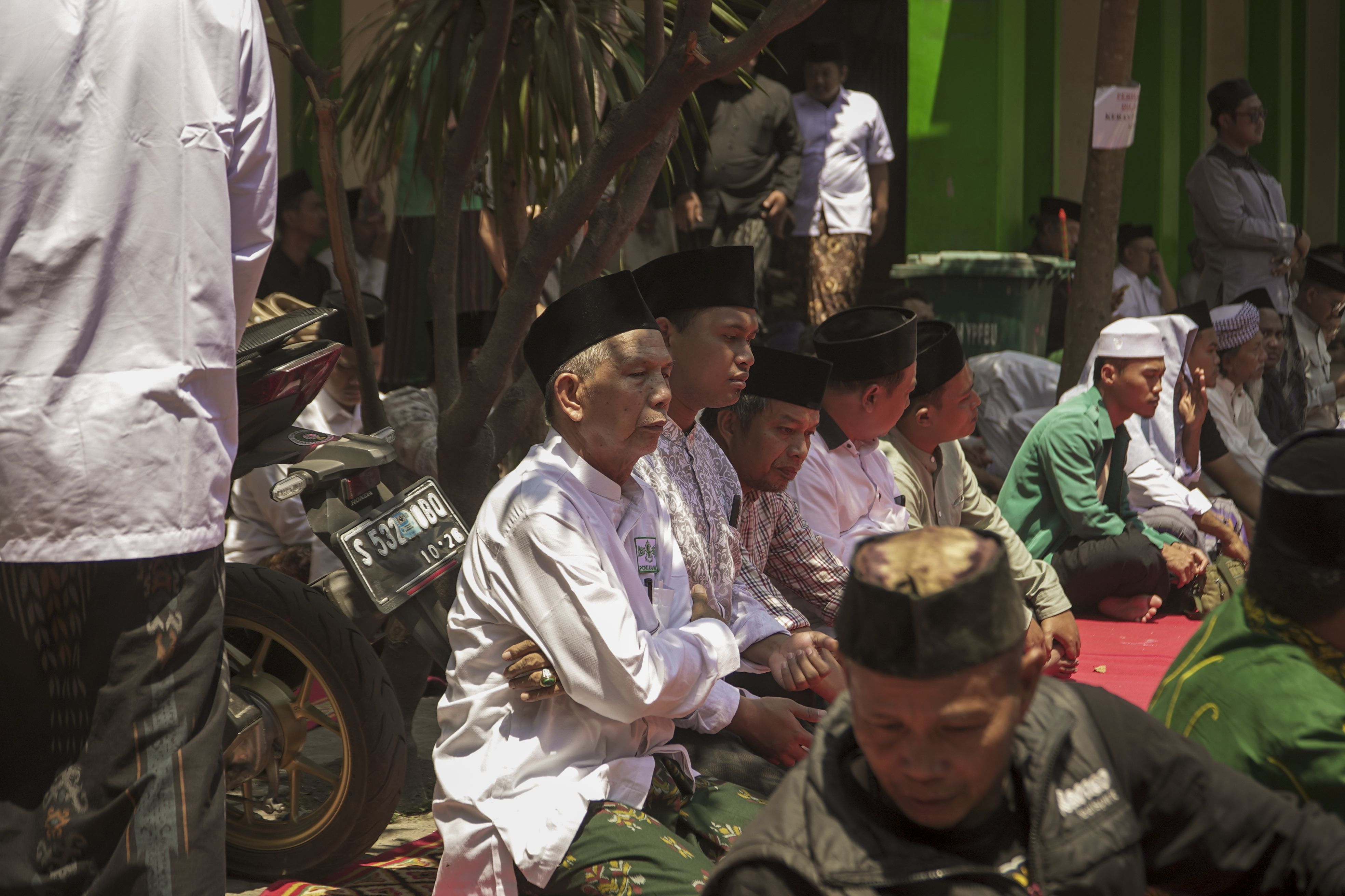 Suasana Jumat di lokasi Muktamar