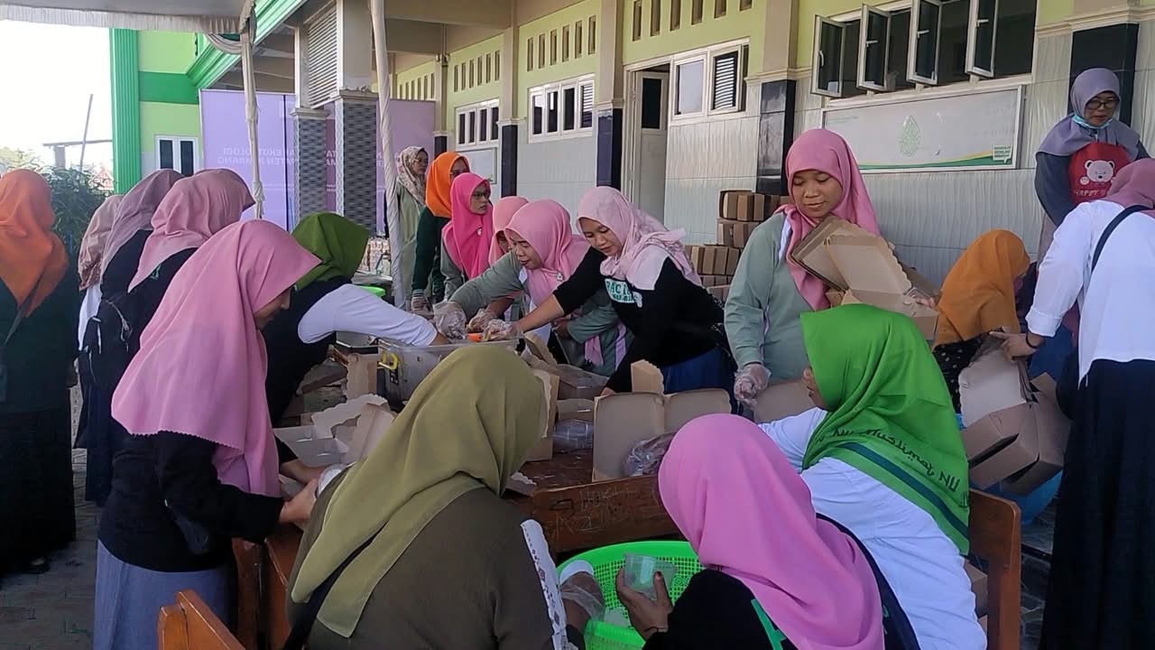 Suasana Dapur Umum
