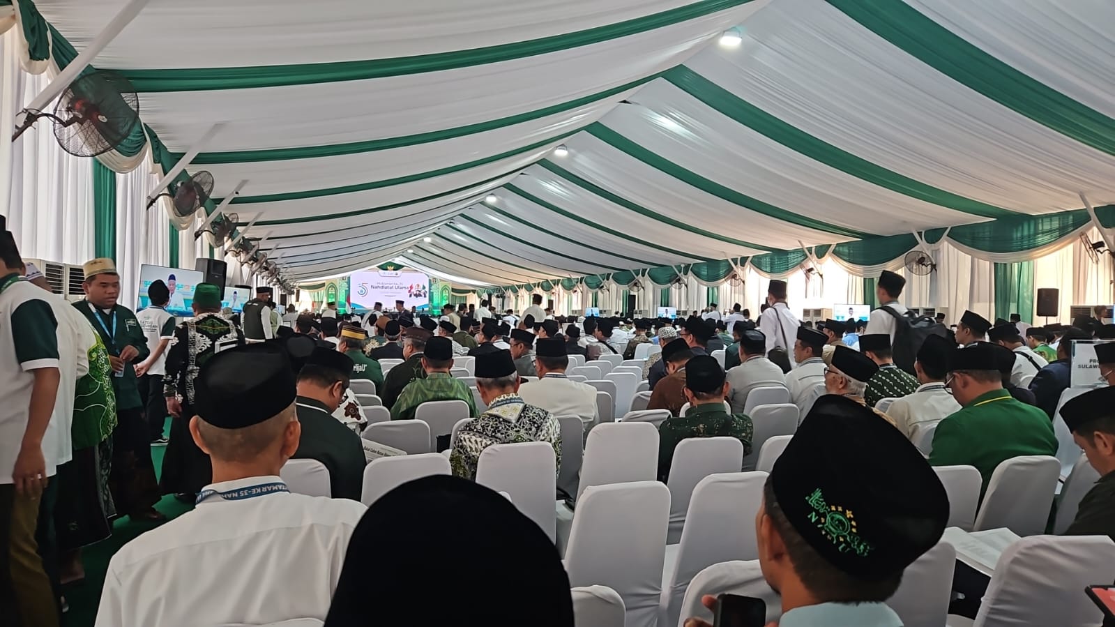 Suasana Pleno Ke-1