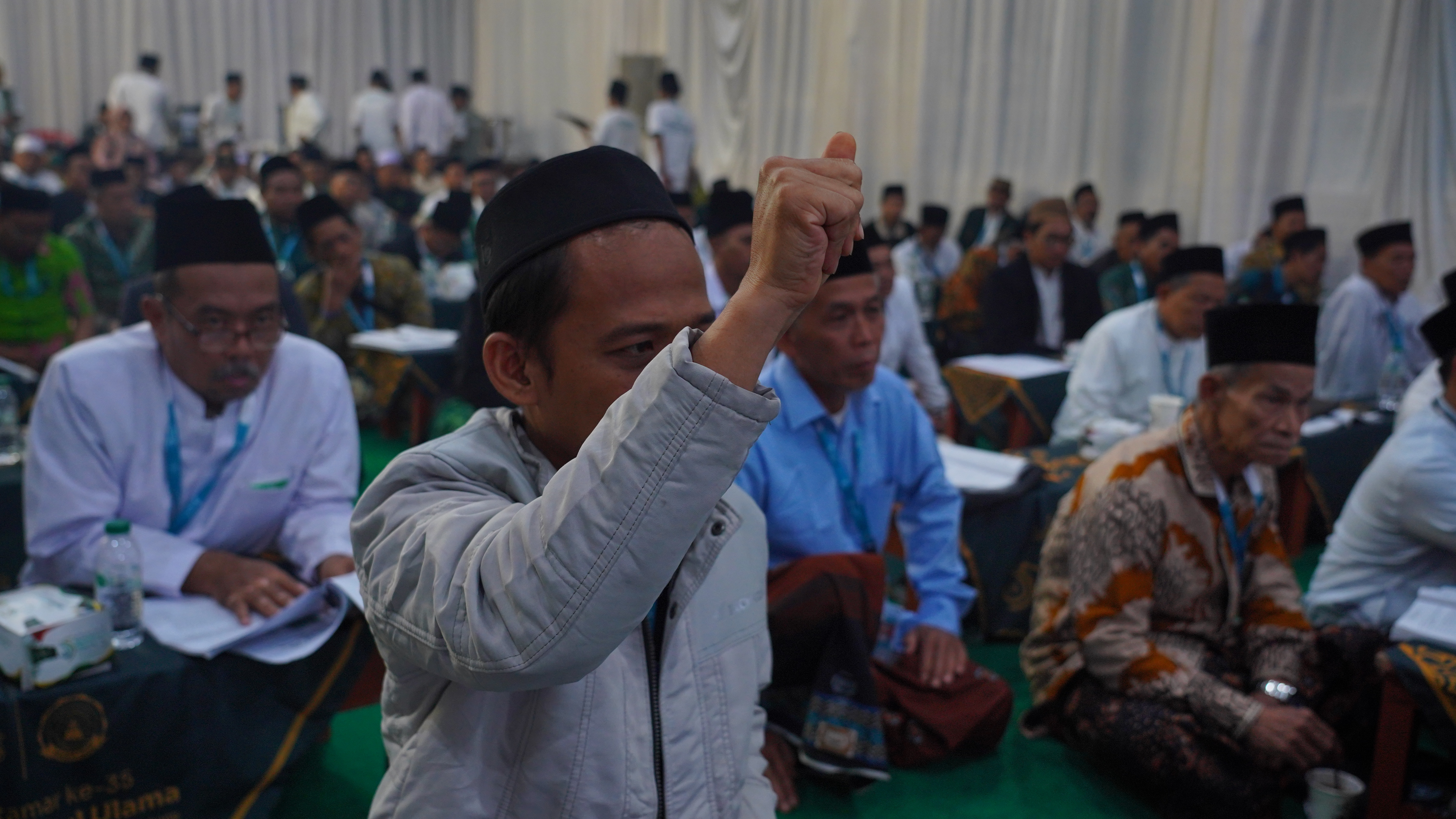 Sidang Komisi B