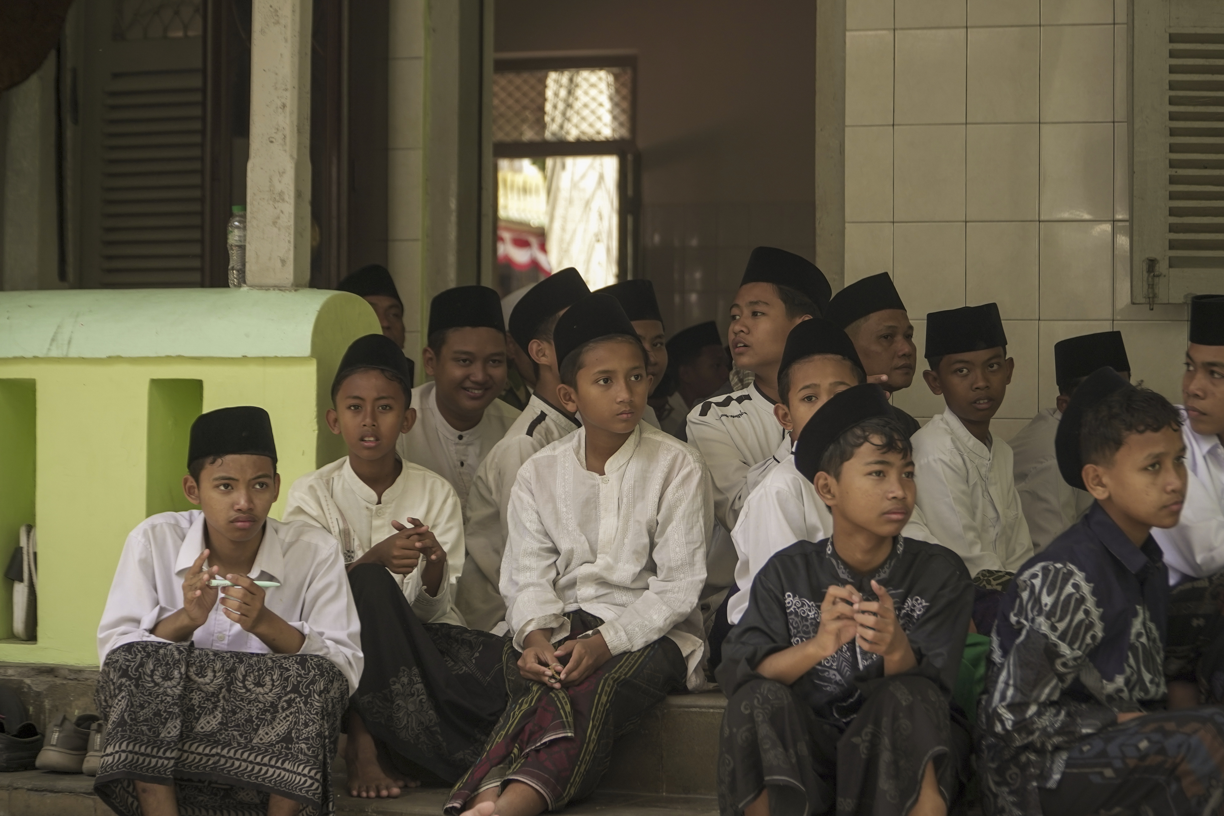 Suasana Jumat di lokasi Muktamar