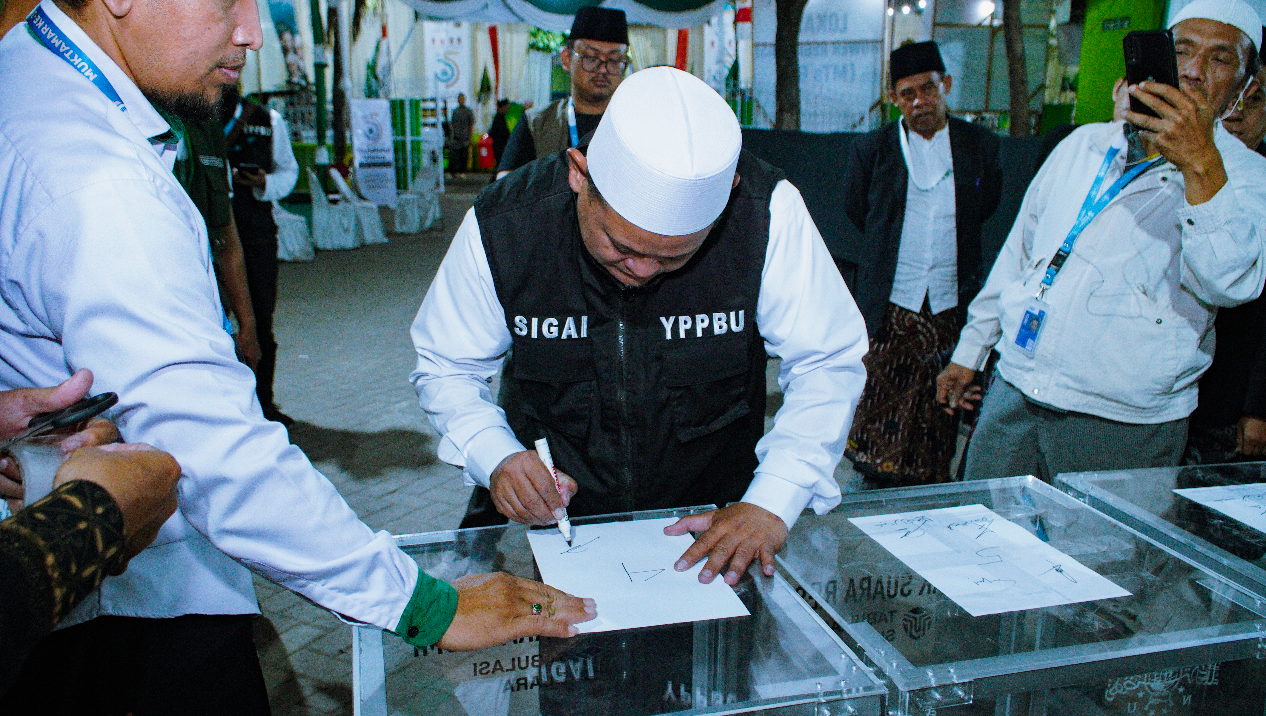 Peletakan Kotak Ahwa