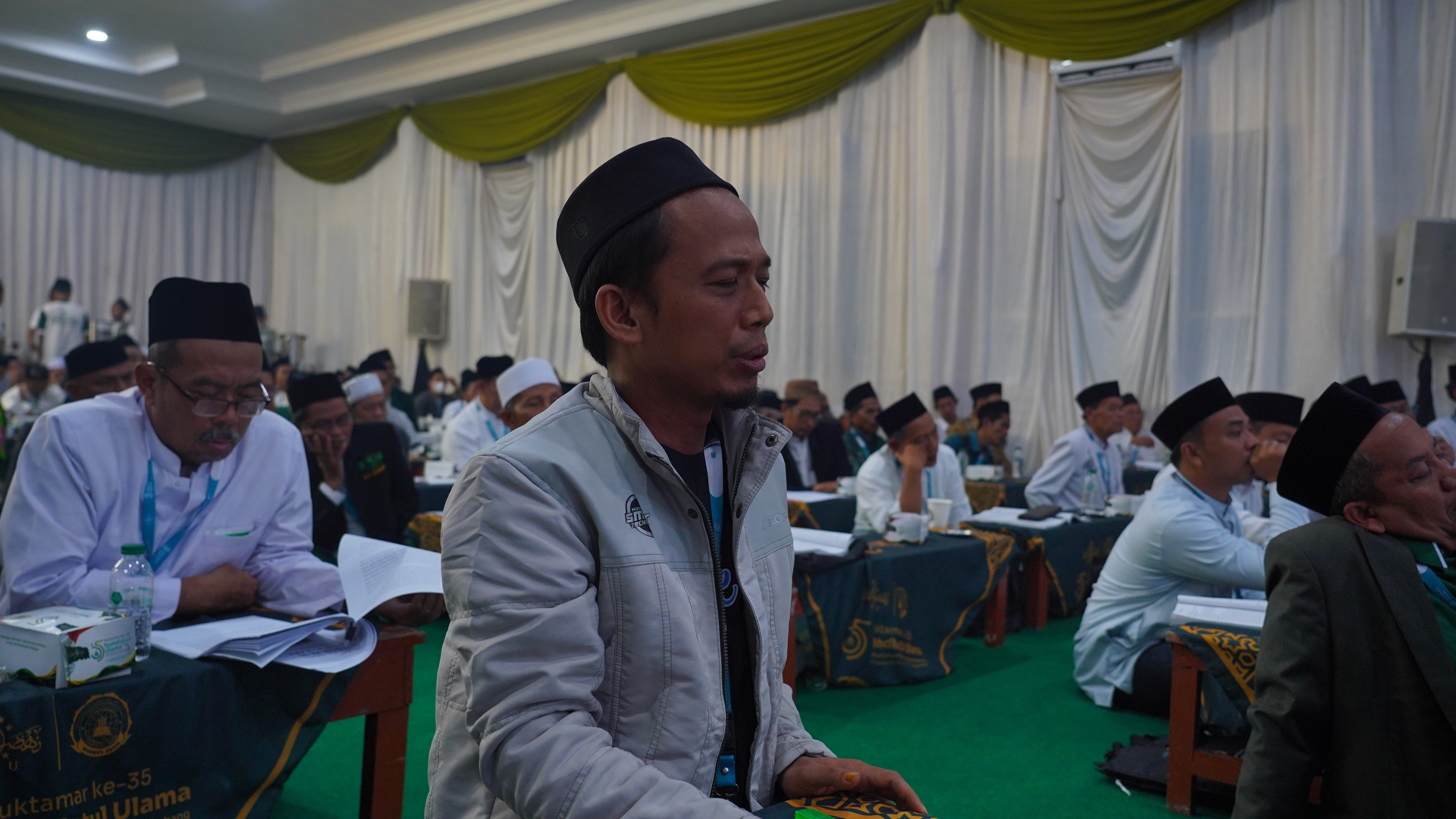 Sidang Komisi B